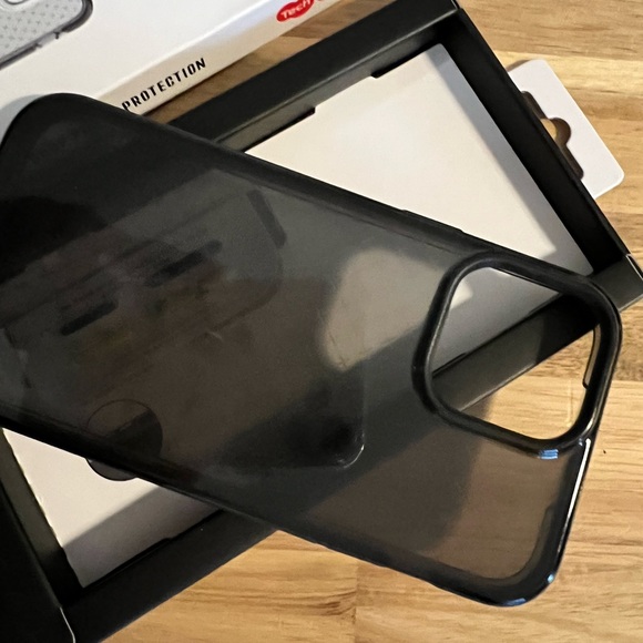 IPhone 13 Pro Max Case Tech 21 case - Picture 6 of 7